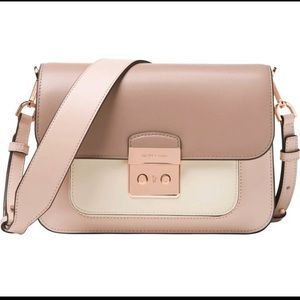 mk sloan small bolsa